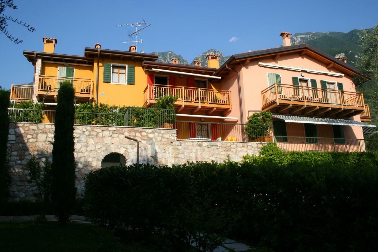 الشقق الفندقية برنزوني سول جاردافي  Residenza Cristina المظهر الخارجي الصورة